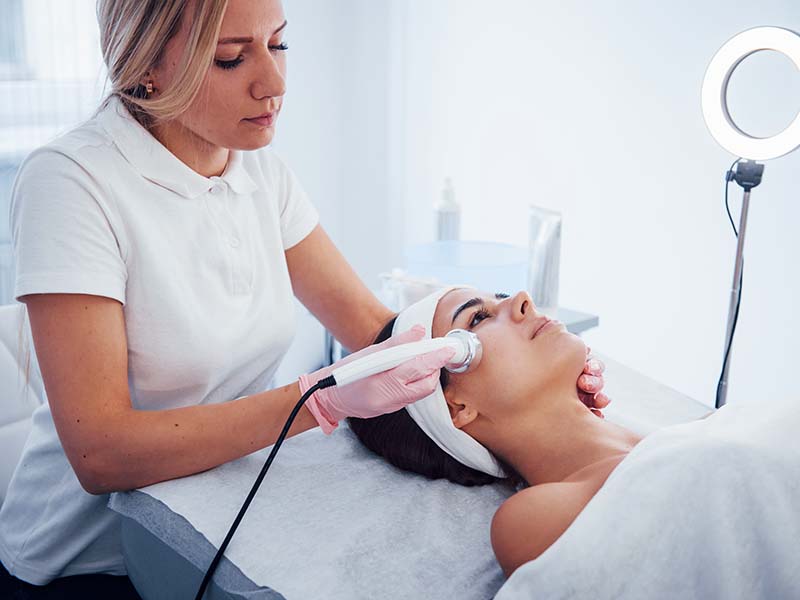 Обучение профессии “Косметолог” в Онлайн