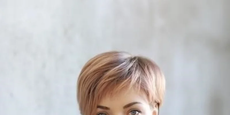 Стрижка каскад на вьющиеся волосы средней длины: Создайте романтичный и женственный образ с модными стрижками!