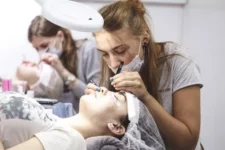 Курсы наращивания ресниц в онлайн