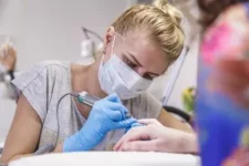 Курсы аппаратного маникюра и педикюра в онлайн